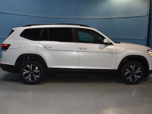 New 2026 Volkswagen Atlas SE image 17