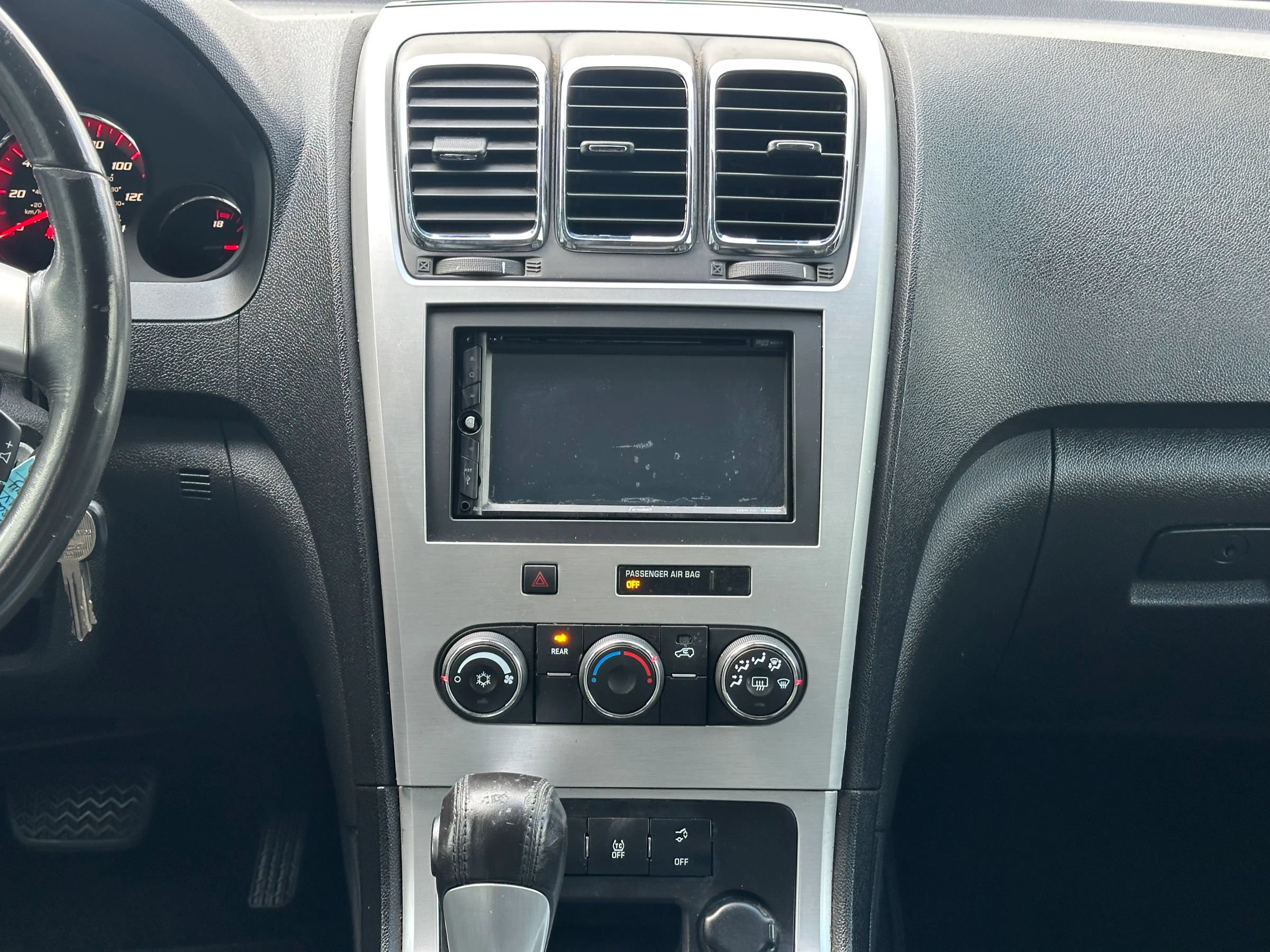 Used 2012 GMC Acadia SLE w/ LPO, 'HIT The Road' Package FWD image 20