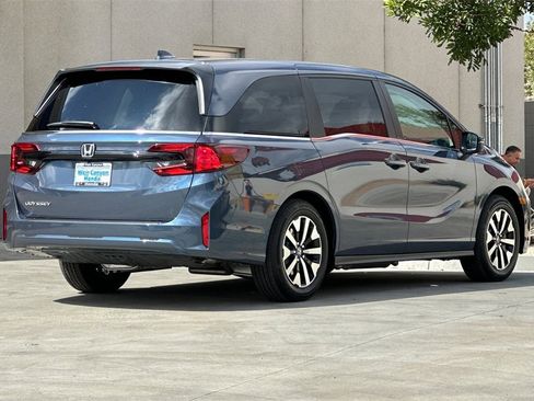 New 2026 Honda Odyssey EX-L image 4