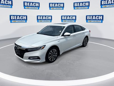 Used 2018 Honda Accord Touring image 4