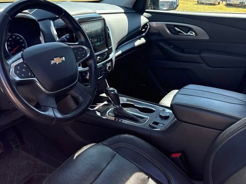 Used 2019 Chevrolet Traverse Premier w/ Redline Edition AWD/4WD image 9