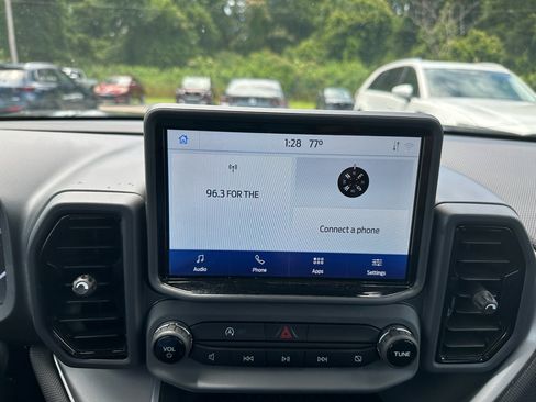 Used 2022 Ford Bronco Sport image 11