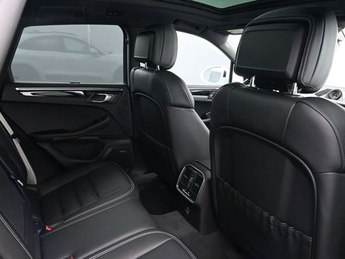 Certified 2026 Porsche Macan S image 7