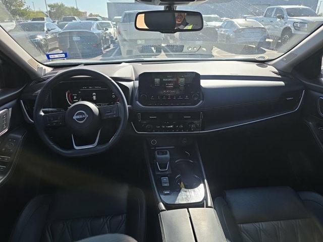 Used 2023 Nissan Rogue Platinum w/ Platinum Premium Package FWD image 9