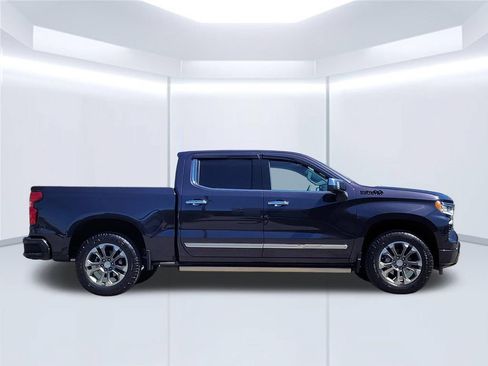 Used 2024 Chevrolet Silverado 1500 High Country w/ Technology Package AWD/4WD image 4