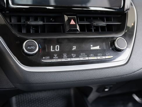 Used 2024 Toyota Corolla LE FWD image 28