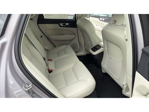 New 2026 Volvo XC60 B5 Ultra w/ Climate Package image 11
