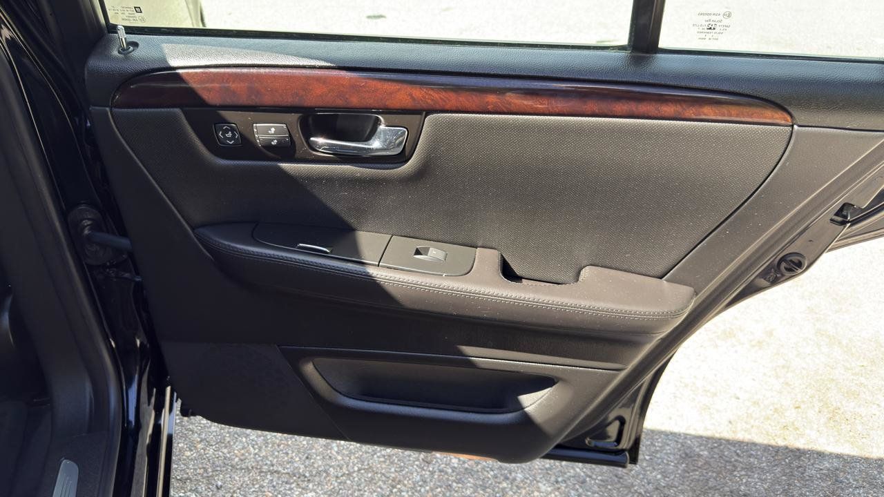 Used 2007 Cadillac DTS Performance FWD image 40