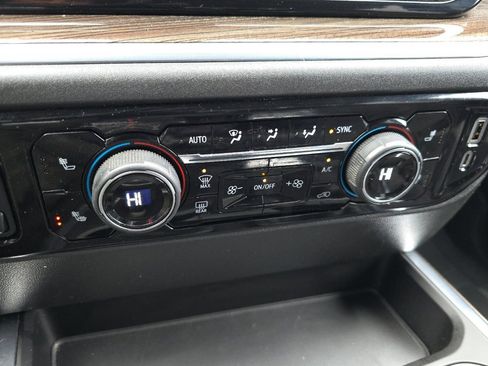 Used 2022 Chevrolet Silverado 1500 LT w/ Z71 Off-Road Package image 26