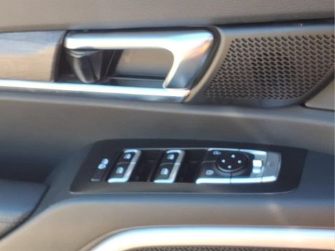 Used 2020 Kia Telluride EX w/ EX Premium Package AWD/4WD image 16