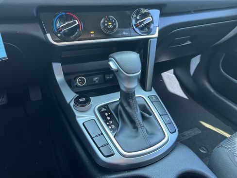 Used 2023 Kia Seltos LX image 11