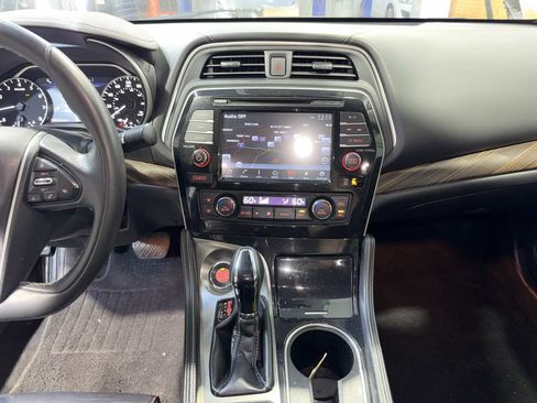 Used 2018 Nissan Maxima Platinum FWD image 20