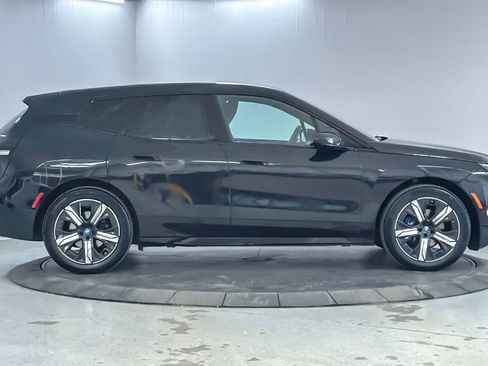 Used 2024 BMW iX xDrive50 w/ Sport Package AWD/4WD image 8