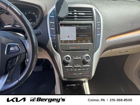 Used 2018 Lincoln MKC Select w/ Select Plus Package AWD/4WD image 9
