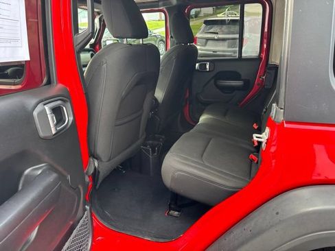 Used 2019 Jeep Wrangler Unlimited Sport S AWD/4WD image 11