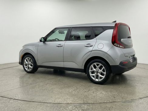 Used 2025 Kia Soul LX w/ LX Technology Package FWD image 6