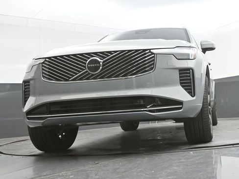 New 2026 Volvo XC90 B6 Core AWD/4WD image 38