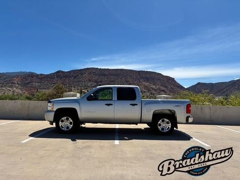 Used 2011 Chevrolet Silverado 1500 LT AWD/4WD image 4