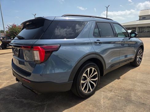 New 2026 Ford Explorer ST-Line w/ Premium Package RWD image 5