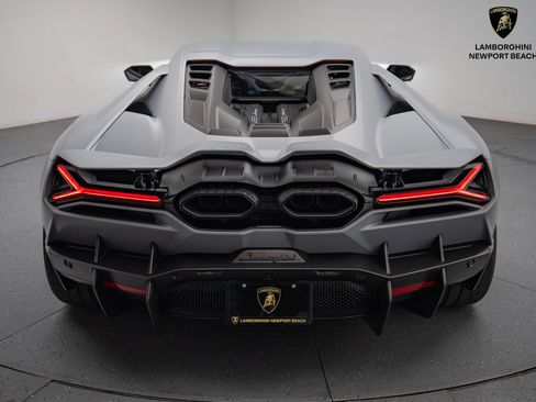 Used 2024 Lamborghini Revuelto image 20