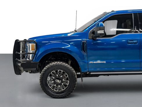 Used 2022 Ford F350 Platinum w/ FX4 Off-Road Package AWD/4WD image 11