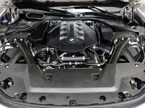 Certified 2023 BMW 760i xDrive AWD/4WD image 26
