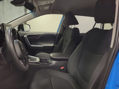 Used 2019 Toyota RAV4 LE w/ All Weather Liner Package AWD/4WD image 16