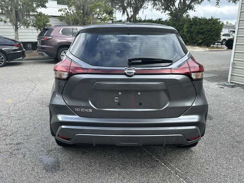 Used 2024 Nissan Kicks S FWD image 5