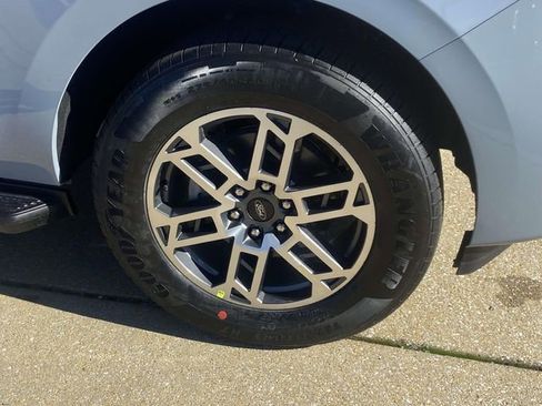 New 2026 Ford Expedition Active RWD image 7