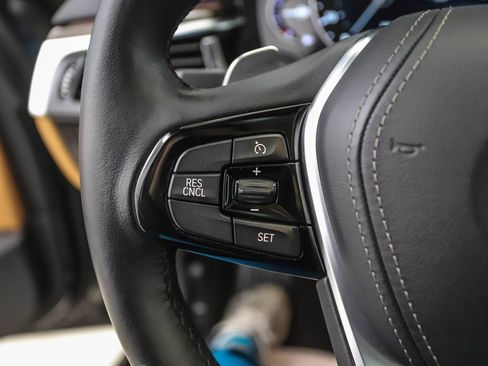 Used 2019 BMW 530i xDrive w/ Convenience Package image 11