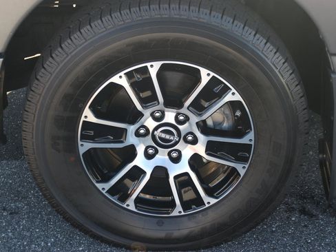 Used 2024 Nissan Titan SV w/ SV Utility Package image 37