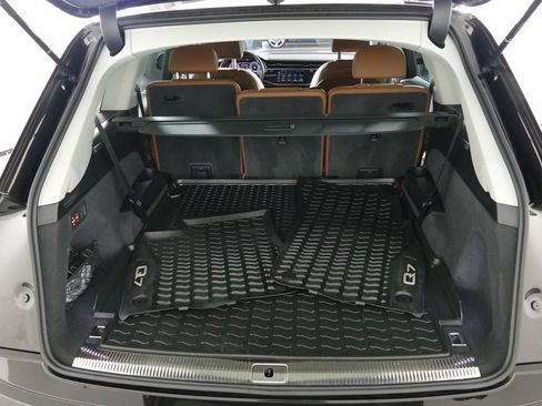 Used 2023 Audi Q7 3.0T Premium Plus w/ Premium Plus Package AWD/4WD image 29