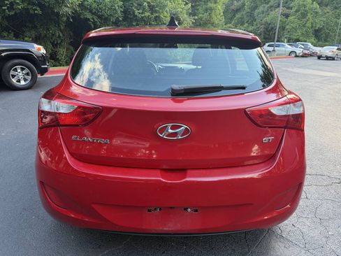 Used 2013 Hyundai Elantra GT w/ Style Pkg FWD image 4