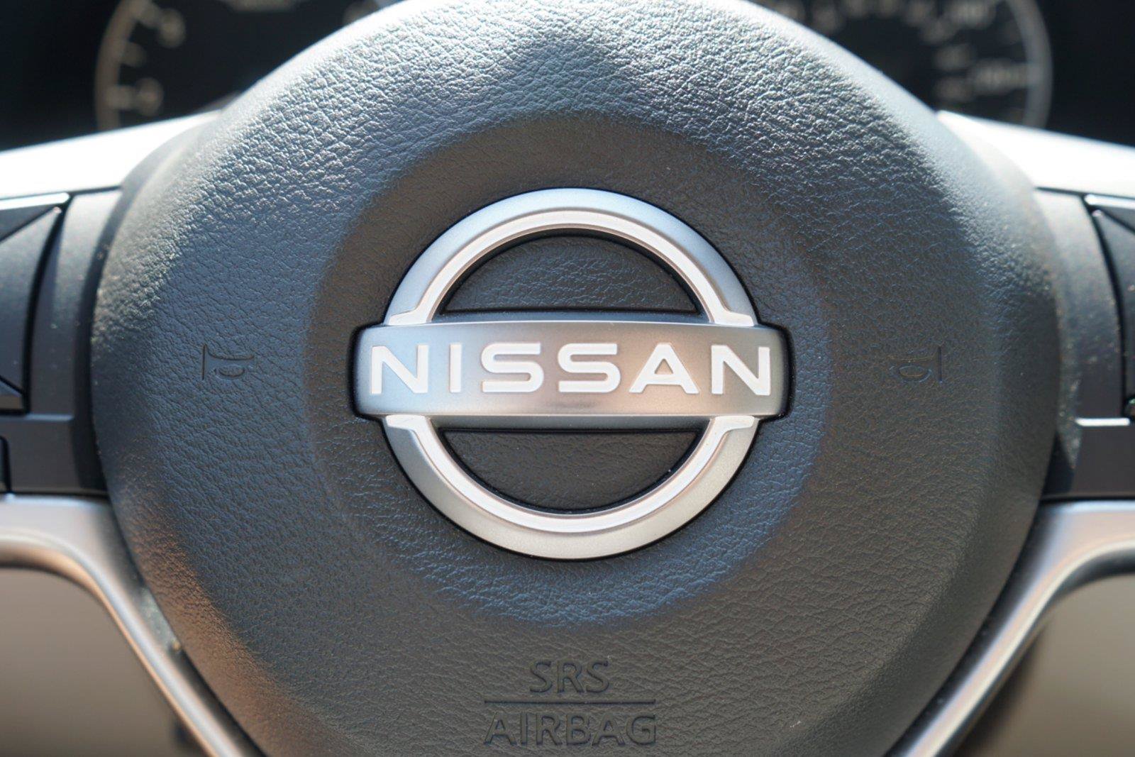 Used 2025 Nissan Altima 2.5 SV FWD image 15