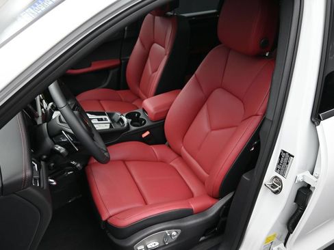 New 2026 Porsche Macan S AWD/4WD image 7