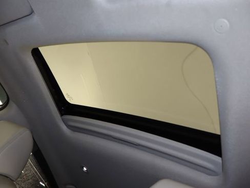 Used 2024 Honda HR-V EX-L image 23