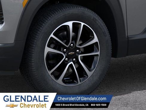 New 2026 Chevrolet TrailBlazer LT w/ LT Cold Weather Package FWD image 9