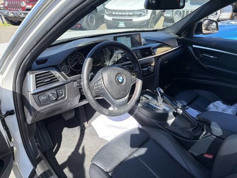 Used 2017 BMW 330i Sedan RWD image 5