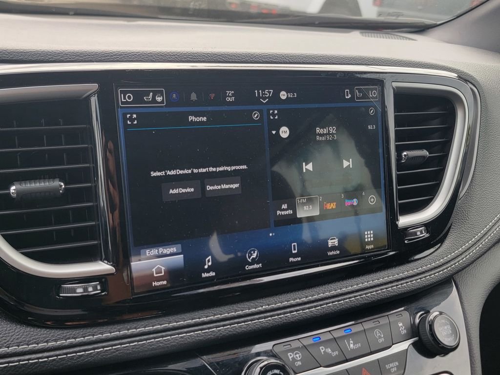 New 2025 Chrysler Pacifica Select w/ Fav Edition Package FWD image 16