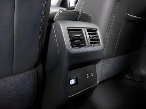 Used 2024 Nissan Rogue SL w/ SL Premium Package image 28