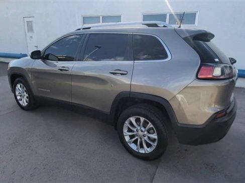 Used 2019 Jeep Cherokee Latitude w/ Popular Appearance Group image 6