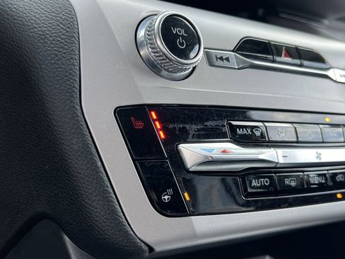 Used 2023 Ford Explorer XLT w/ Equipment Group 202A image 17