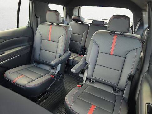 New 2026 Chevrolet Traverse RS AWD/4WD image 13