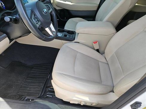 Used 2017 Subaru Outback 2.5i Limited image 16