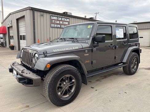 Used 2017 Jeep Wrangler Unlimited Sahara image 3