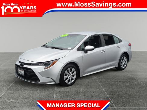 Used 2023 Toyota Corolla LE image 1