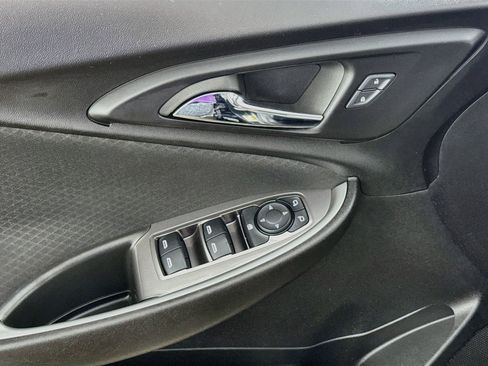 Used 2024 Chevrolet Malibu RS FWD image 19