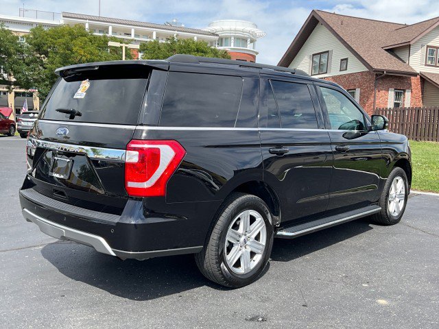 Used 2020 Ford Expedition XLT w/ Equipment Group 202A AWD/4WD image 7