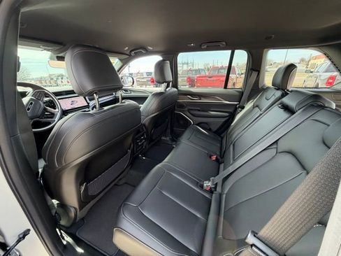 New 2026 Jeep Grand Cherokee Limited image 13