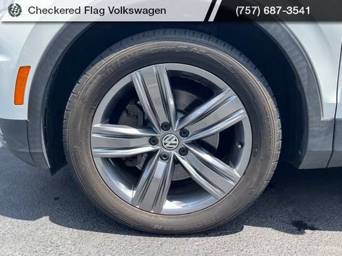Used 2019 Volkswagen Tiguan SEL Premium AWD/4WD image 5